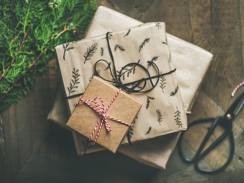 Regalo di Natale dell'ultimo minuto, le cinque idee da cogliere al volo