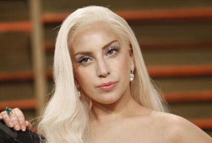 Lady Gaga per il terremoto: foto 30