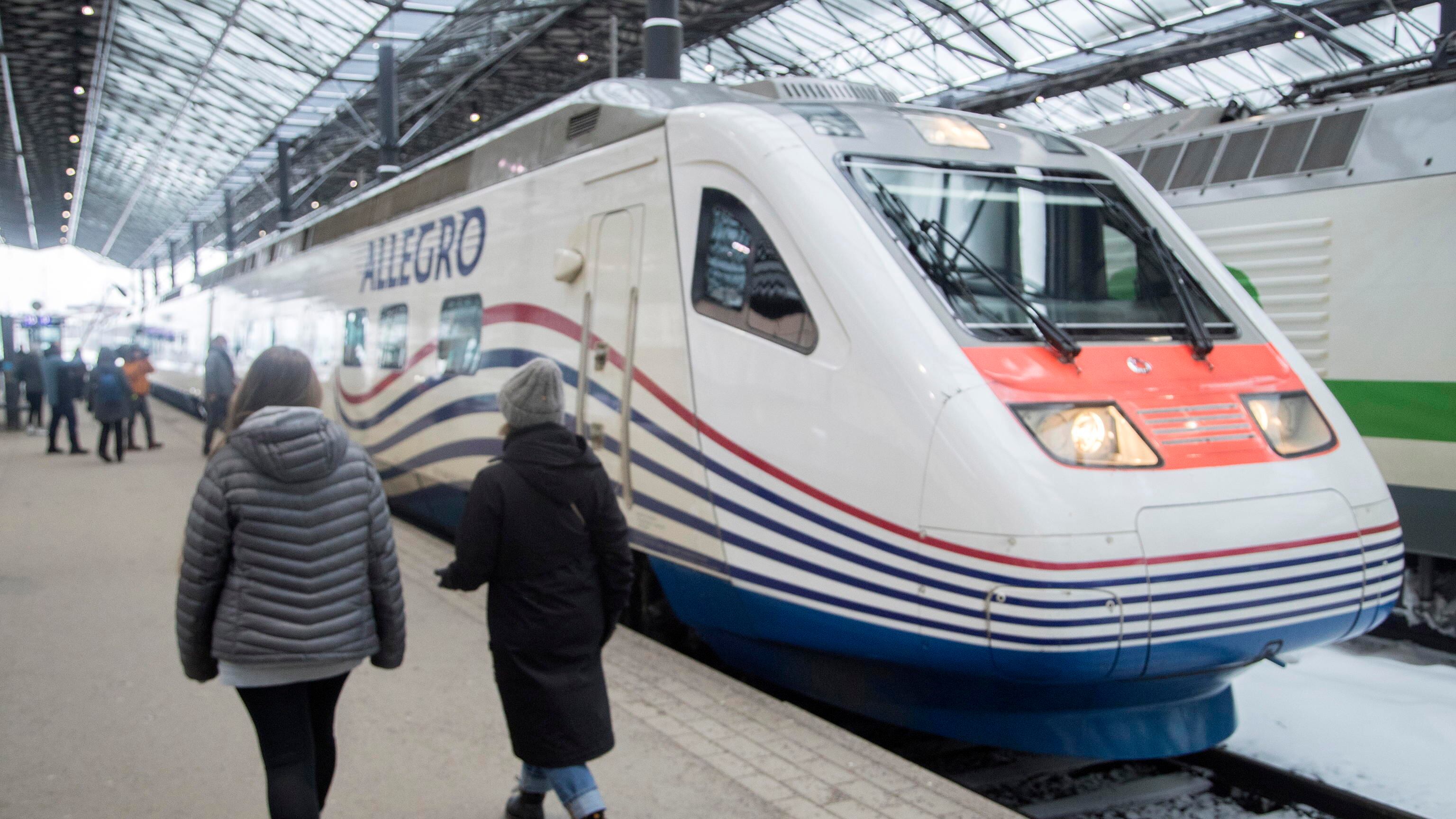 Lacrime, sollievo e libertà. L'ultimo treno da Mosca con gli esuli per Helsinki