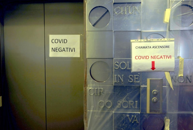 Milano. Primi ingressi all'Hotel Michelangelo per la quarantena 8