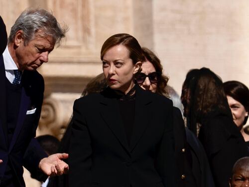 Meloni: "Tra Ue e Usa serve accordo, siamo parte dell'Occidente"