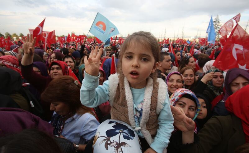 Ankara festeggia il "sì" al presidenzialismo 1