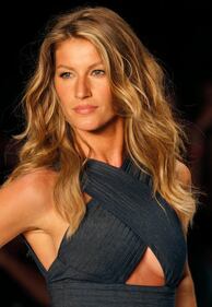 Gisele Bündchen, modella sexy tra vita pubblica e privata 20