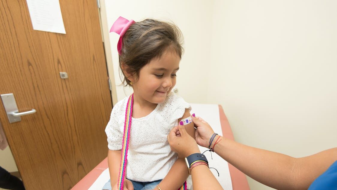 Pertosse e morbillo in forte aumento nel 2024: fondamentali le vaccinazioni