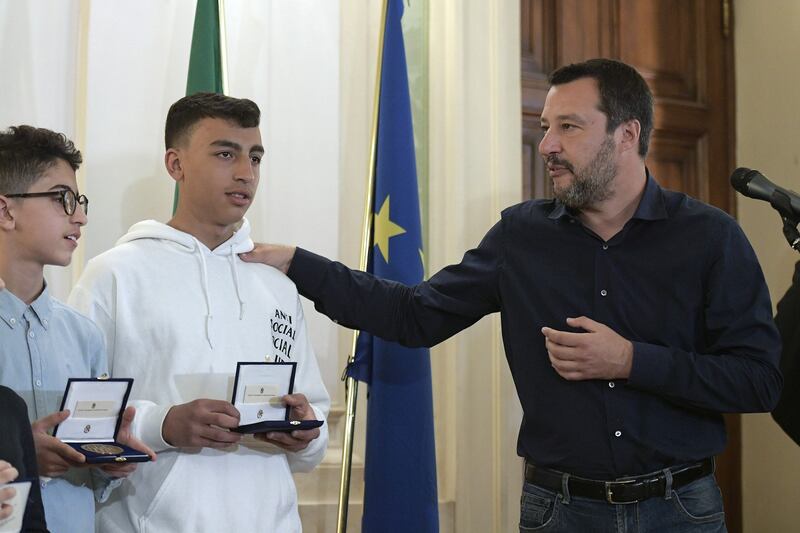 Matteo Salvini incontra Ramy e Adam e i giovani eroi dell'autobus 1