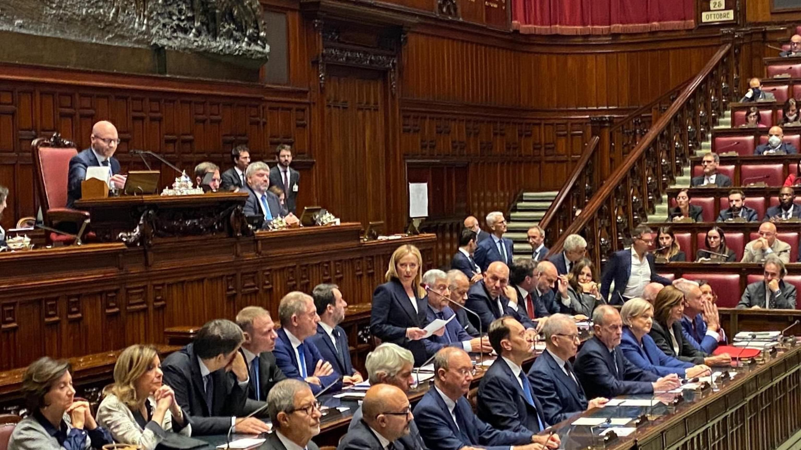 "Non significa quello". E la Meloni in Aula gela così la Boldrini