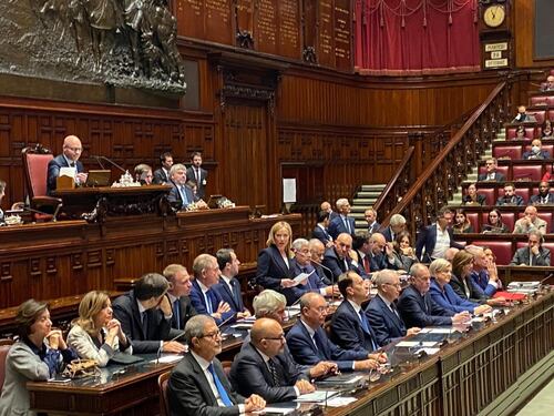 "Non significa quello". E la Meloni in Aula gela così la Boldrini