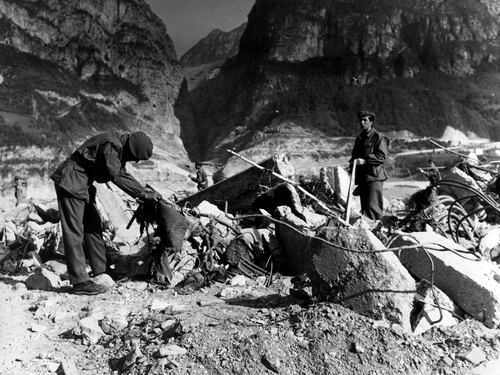 "La diga del Vajont svettava intatta ma Longarone non esisteva più"