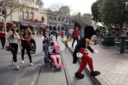 Shangai, apre il primo Disneyland cinese  19