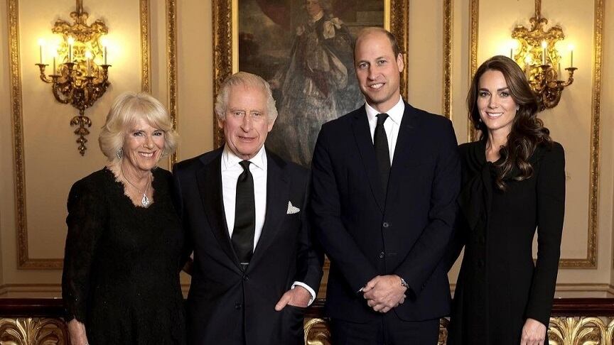 Re Carlo, Camilla, William e Kate: cosa si nasconde dietro il ritratto della nuova monarchia