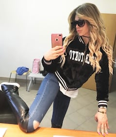 Paola Caruso, scollatura mozzafiato 8