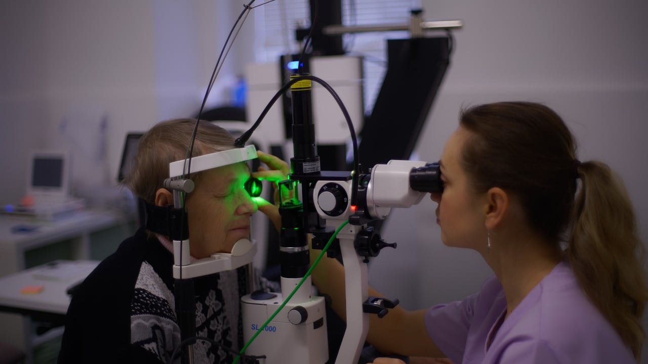 Lotta alle maculopatie, gli straordinari risultati del nuovo farmaco appena arrivato in Italia