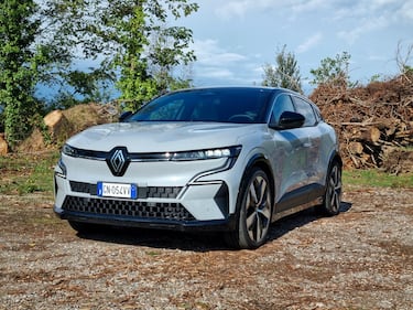Renault Megane E-Tech Electric: guarda la gallery del crossover ibrido 2