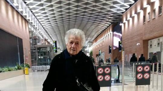 Nonnina di 93 anni va in Kenya: sarà volontaria in un orfanatrofio