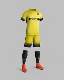 Presentata la terza maglia dell'Inter per la stagione 2015-16 4