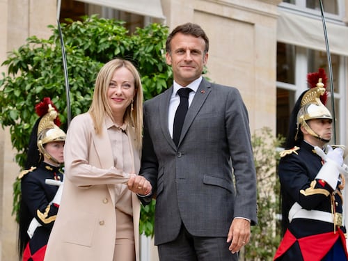 Parigi mette le mani avanti: "Già fornito tutto all'Italia ma pronti a collaborare"