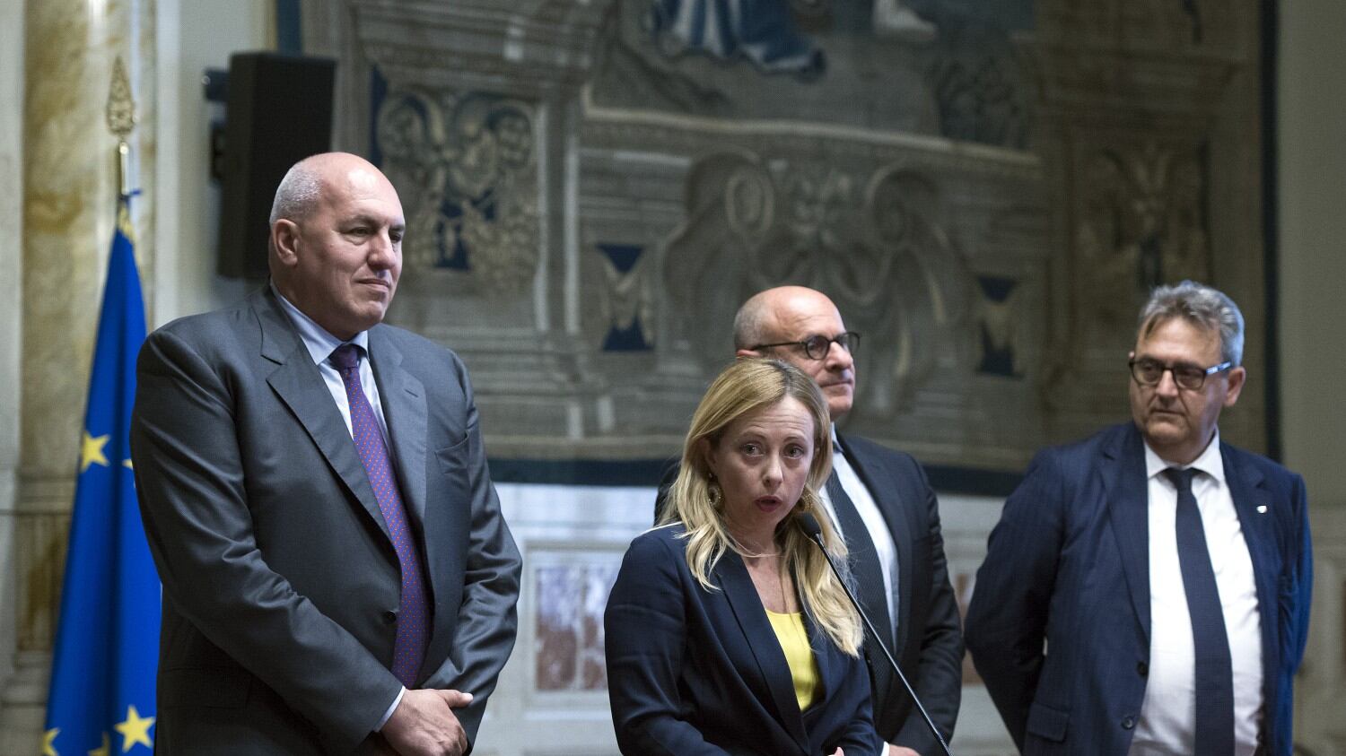 Savona, Meloni con Salvini: "No a ingerenze del Colle"