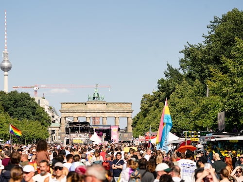 I gay scoprono sulla loro pelle che gli islamisti li vogliono morti