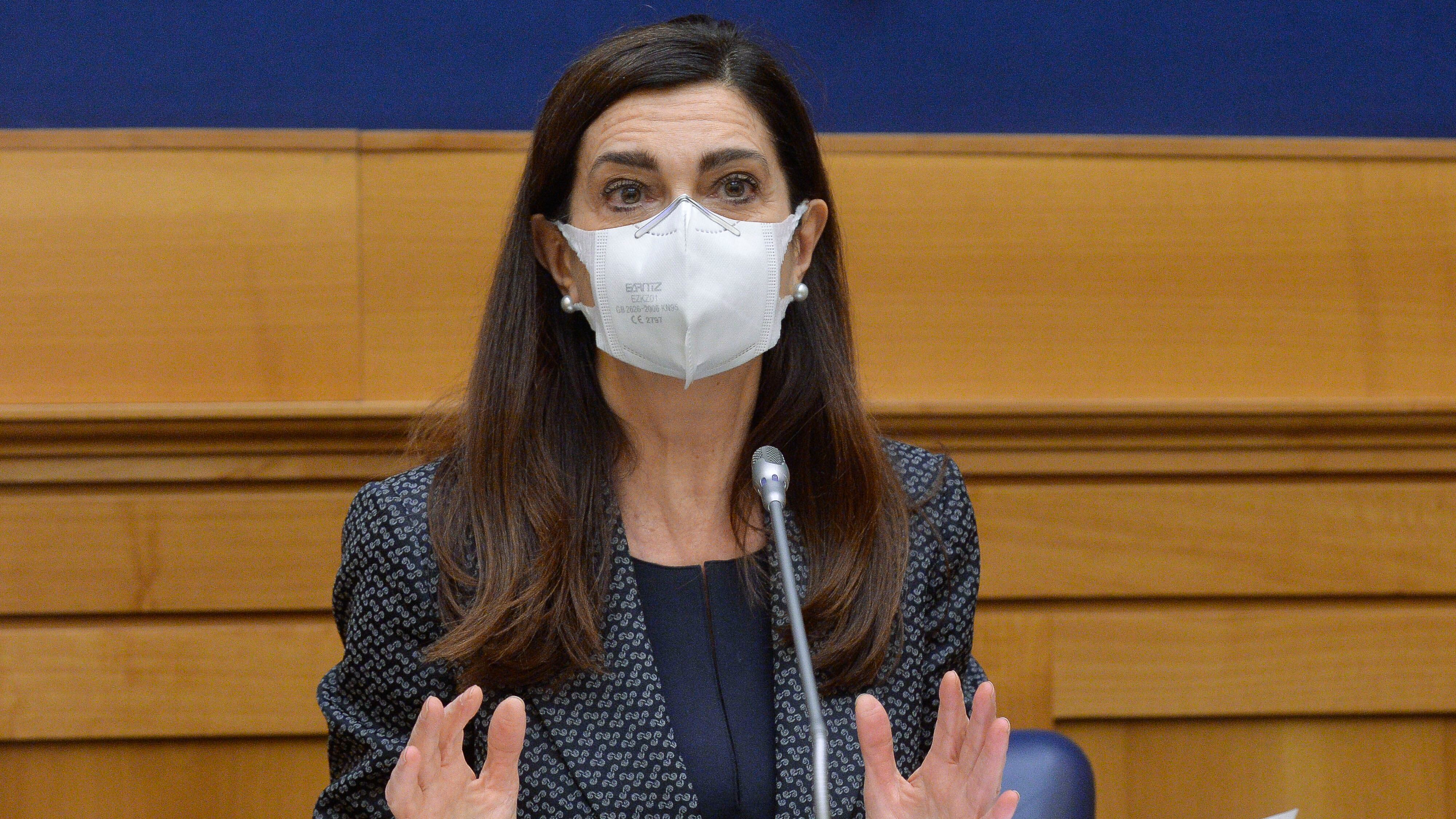"Non attaccate il Pd, criticate la destra": la disperazione della Boldrini