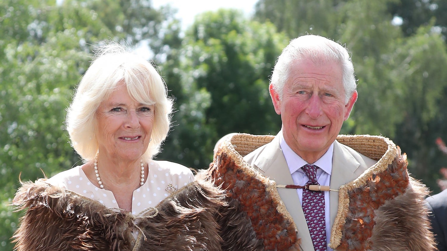 Il principe Carlo e Camilla ricevono il tradizionale saluto Maori 7