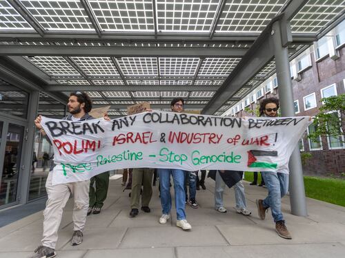 Politecnico, "nascosta" la collaborazione con Israele. Esultano i pro Pal