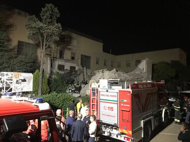 Paura a Cagliari, crollano aula magna e laboratorio di lingue 5