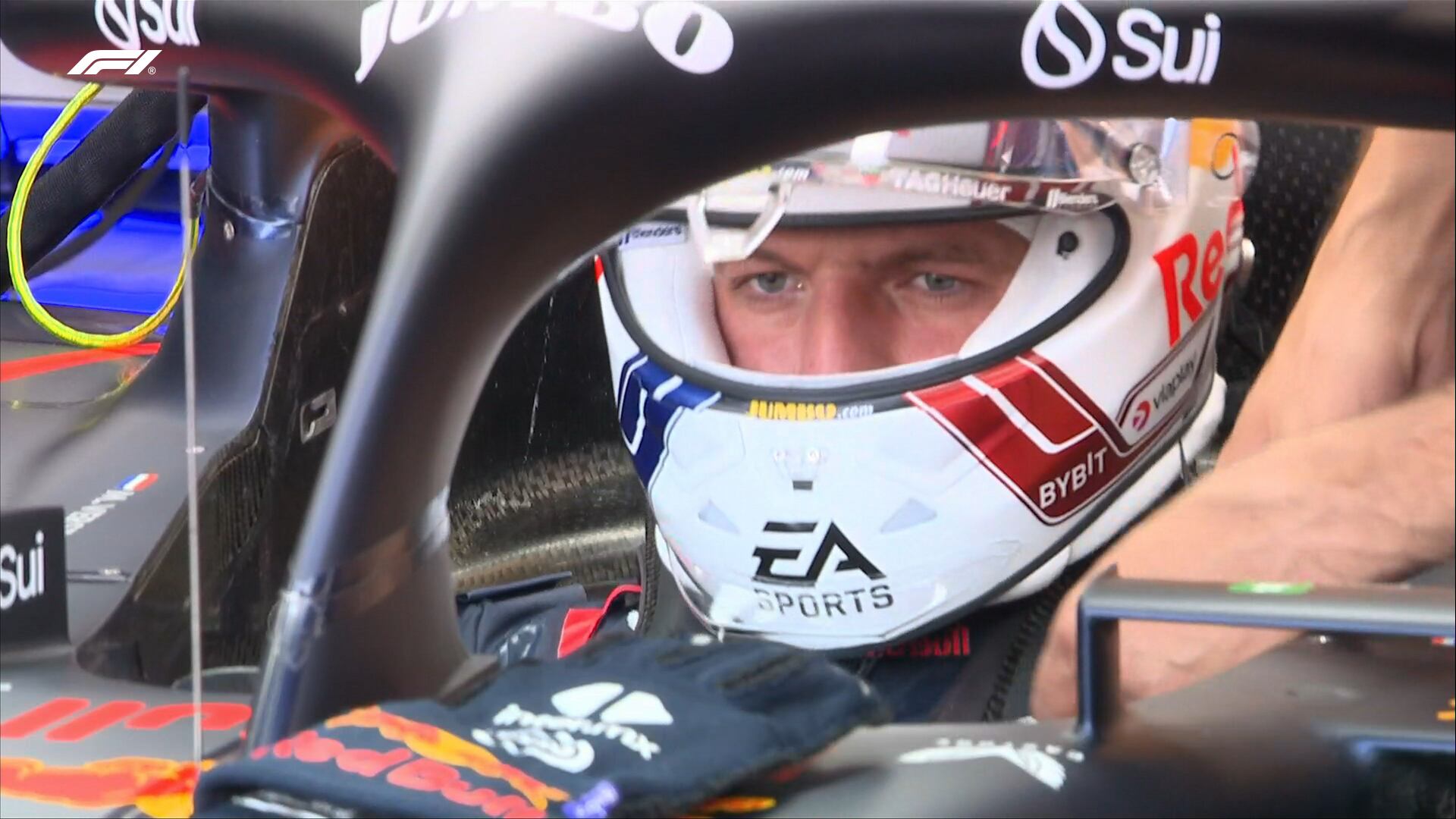 Verstappen suona la nona sinfonia sotto il diluvio. Calvario Leclerc