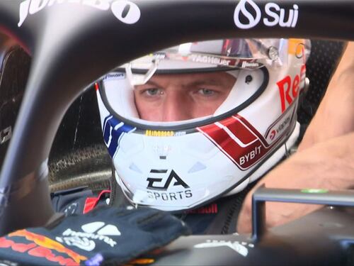 Verstappen suona la nona sinfonia sotto il diluvio. Calvario Leclerc