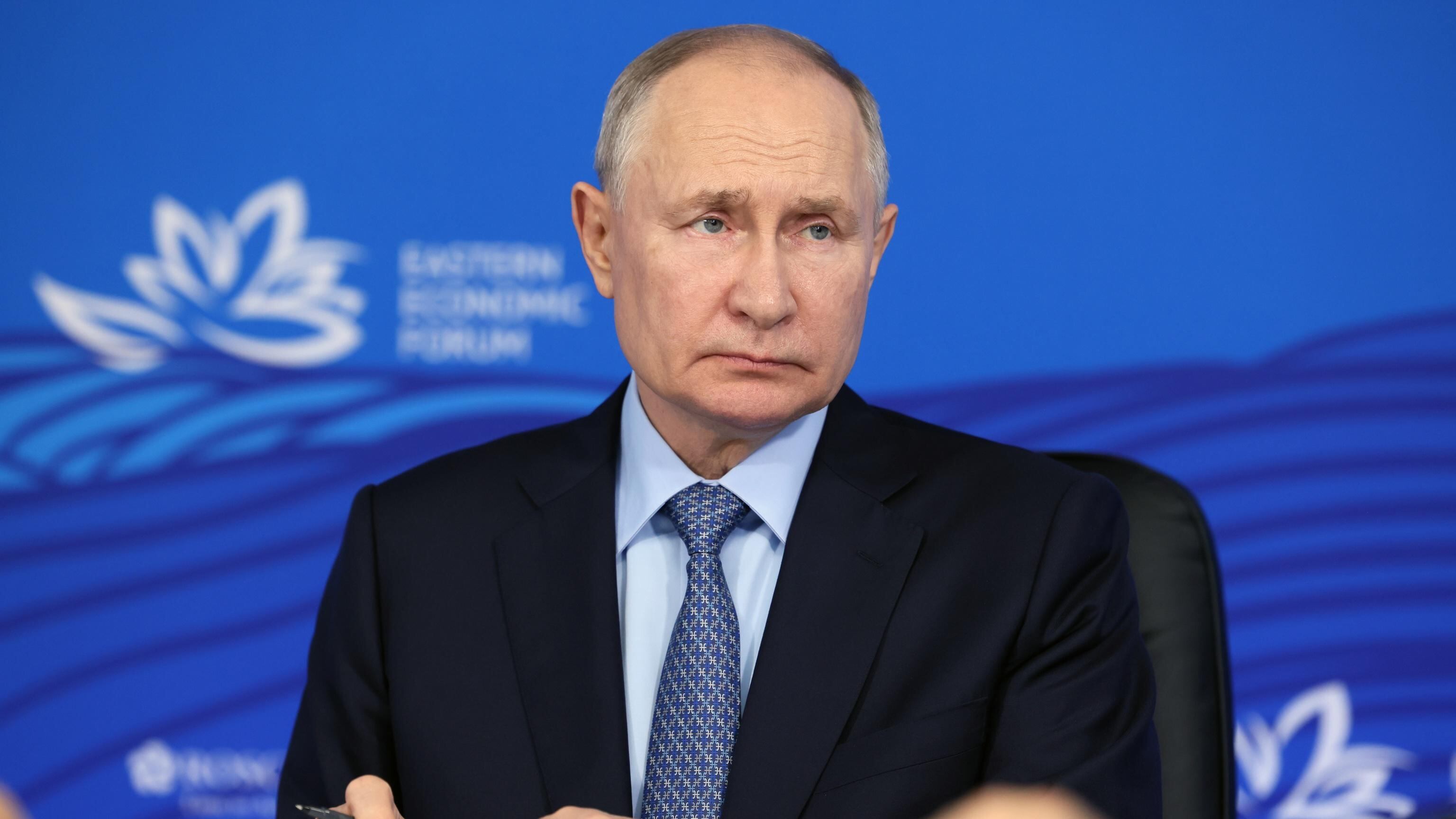 La crisi delle uova spaventa Putin: lo strano fenomeno dell'economia russa