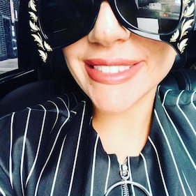 Lady Gaga, lato b scolpito in vacanza 20