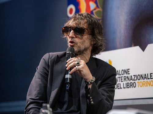 Cruciani attacca Di Maio: "13 mila euro per non fare un c..."