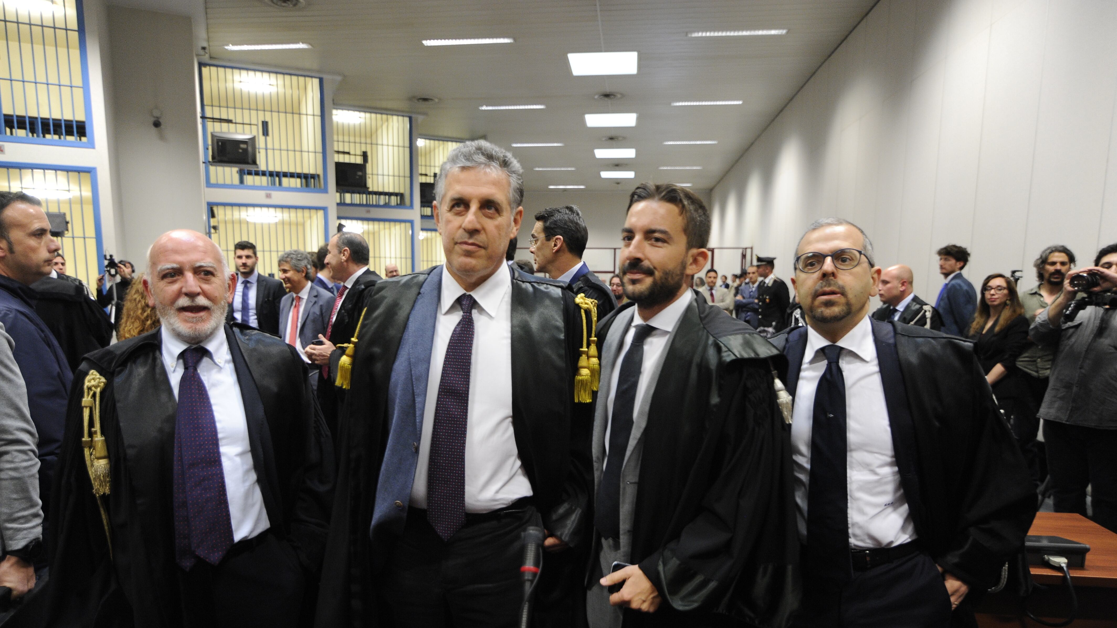Stato-mafia, sentenza choc: tutti colpevoli tranne Mancino