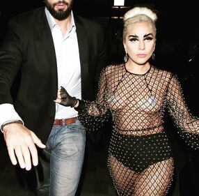 Lady Gaga in bikini su Instagram 29