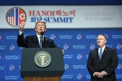 Vietnam, Donald Trump in conferenza stampa dopo l'incontro con Kim Jong Un 10