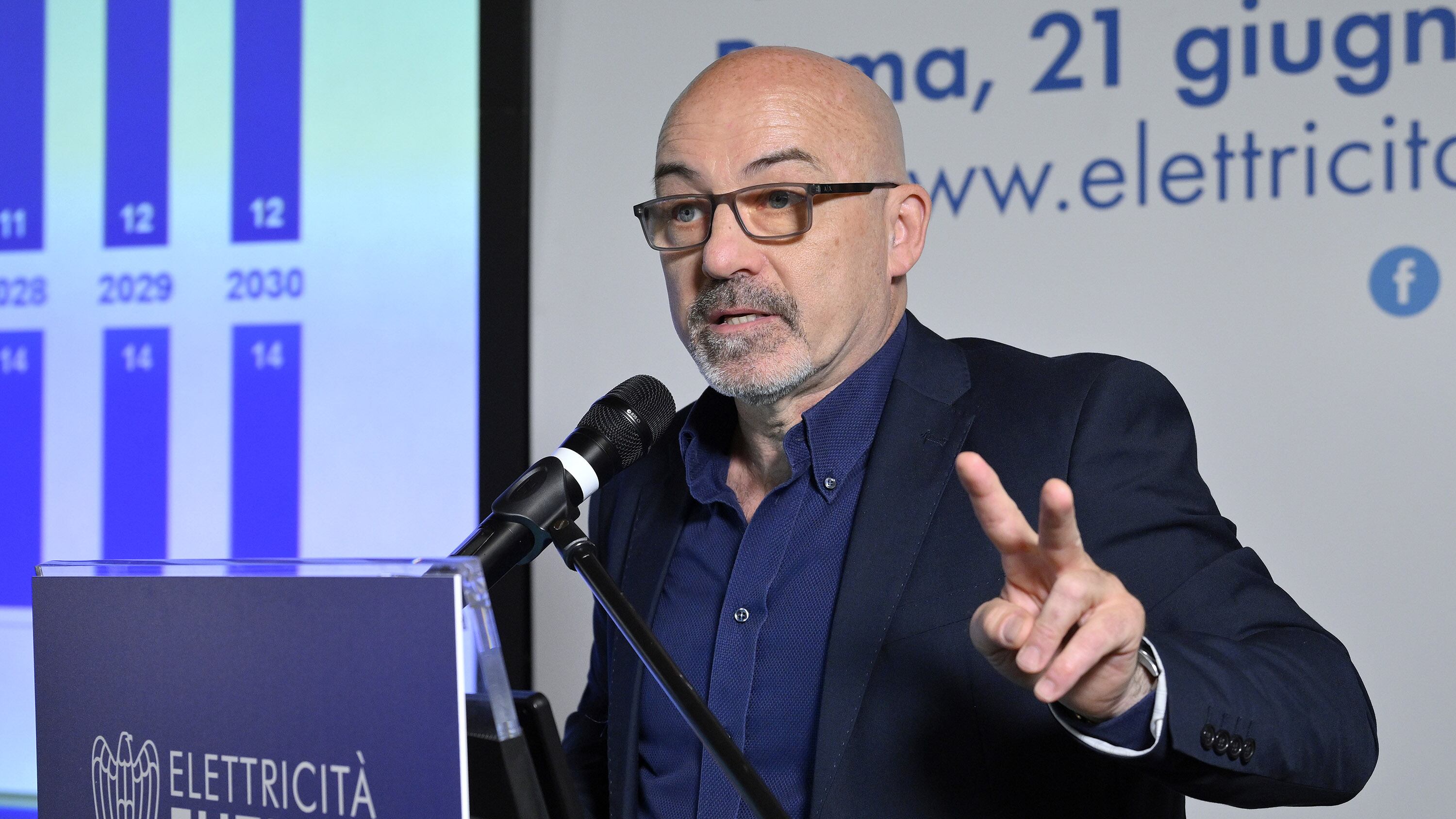 "Niente allarme per il gas". Ma l'Italia compra carbone