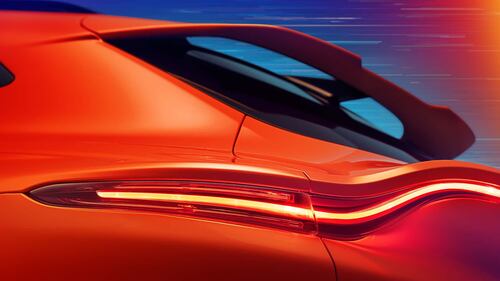 Aston Martin DBX707 restyling, guarda tutte le foto 3