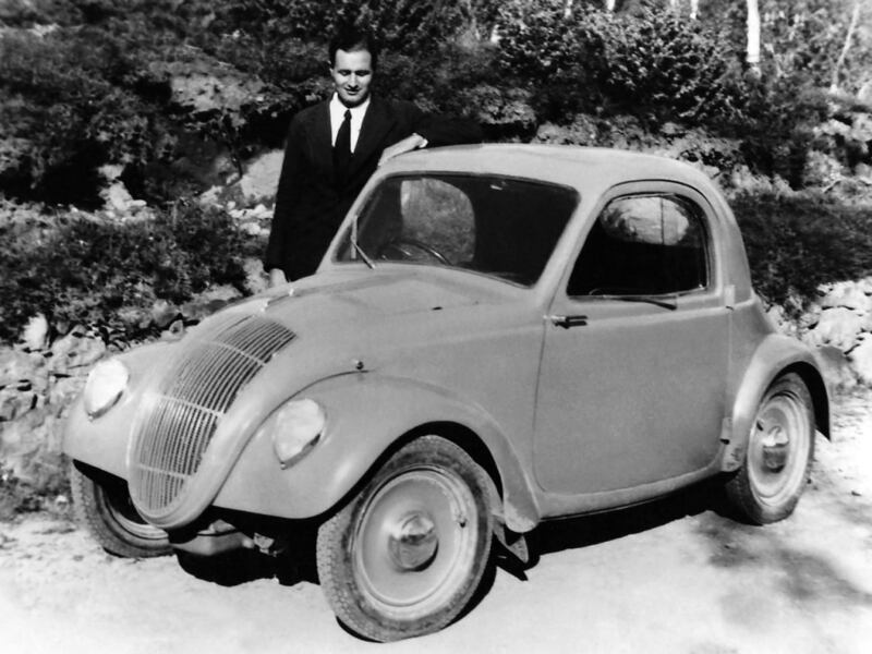 Dante Giacosa con il prototipo di Fiat Topolino - 1934