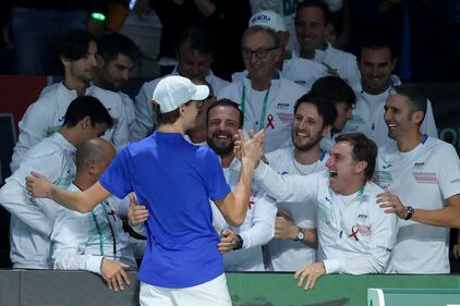 L'Italia vola in finale di Coppa Davis: le immagini più belle della sfida contro la Serbia 14