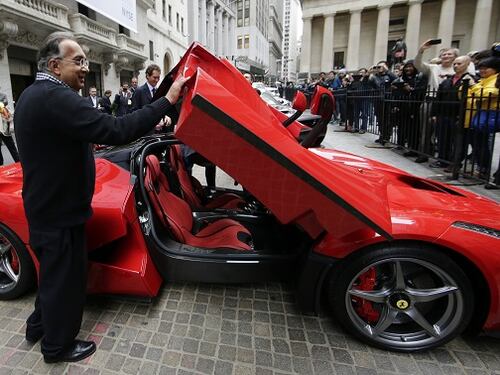 La Ferrari prepara la corsa a Wall Street
