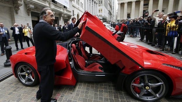 Marchionne fa Babbo Natale: 5mila euro ai dipendenti Ferrari
