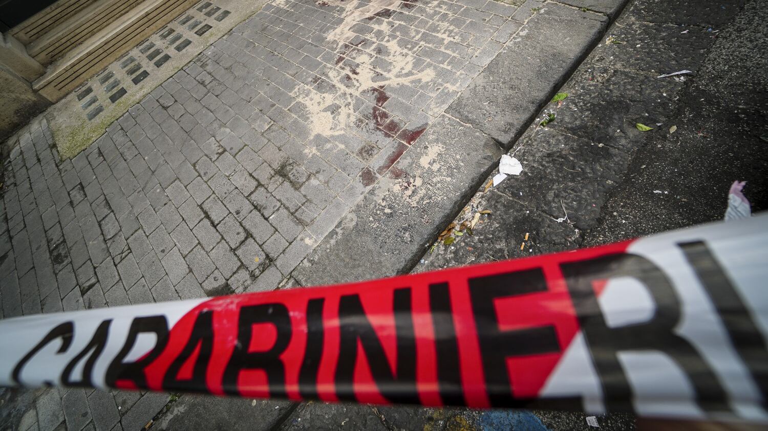 La zia del 15enne ucciso a Napoli: "Non rubava, aveva paura delle armi"