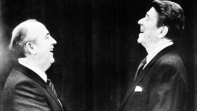 Da Eisenhower-Krusciov fino a Reagan-Gorbaciov: obbligati a doversi parlare