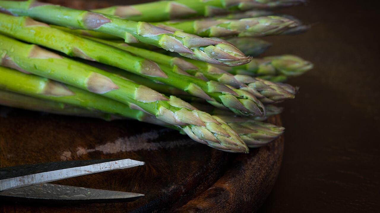 Asparagi, 5 motivi per mangiarli: alleati della dieta dimagrante e dei reni