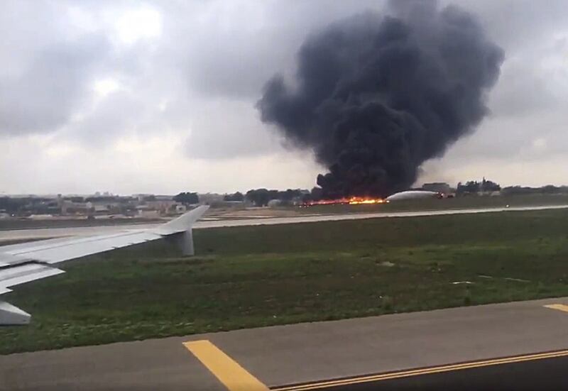 Malta, aereo di sorveglianza doganale francese si schianta nell'aeroporto La Valletta 2