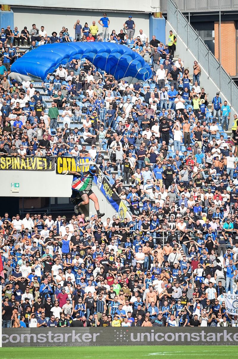 Invasione di campo al Mapei Stadium: è un paracadutista 1