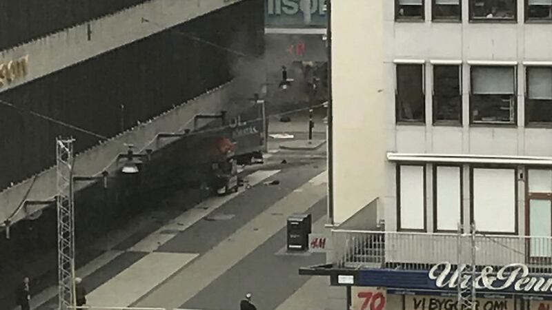 Camion contro la folla a Stoccolma 1