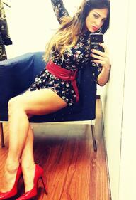 Marika Fruscio hot con la scollatura a cuore 22