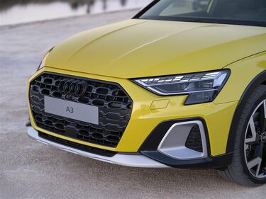 Nuova Audi A3 restyling, guarda tutte le immagini 2