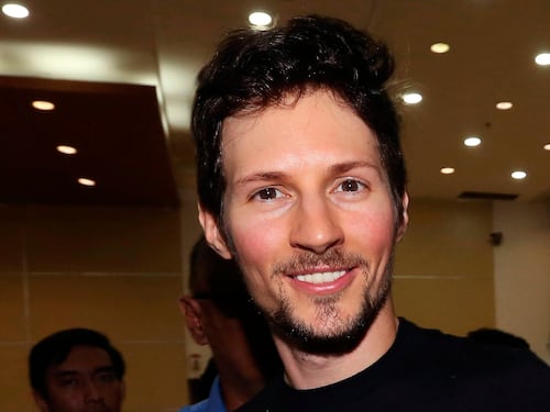 Durov in carcere per 12 reati. Mosca a Parigi: "Liberatelo"