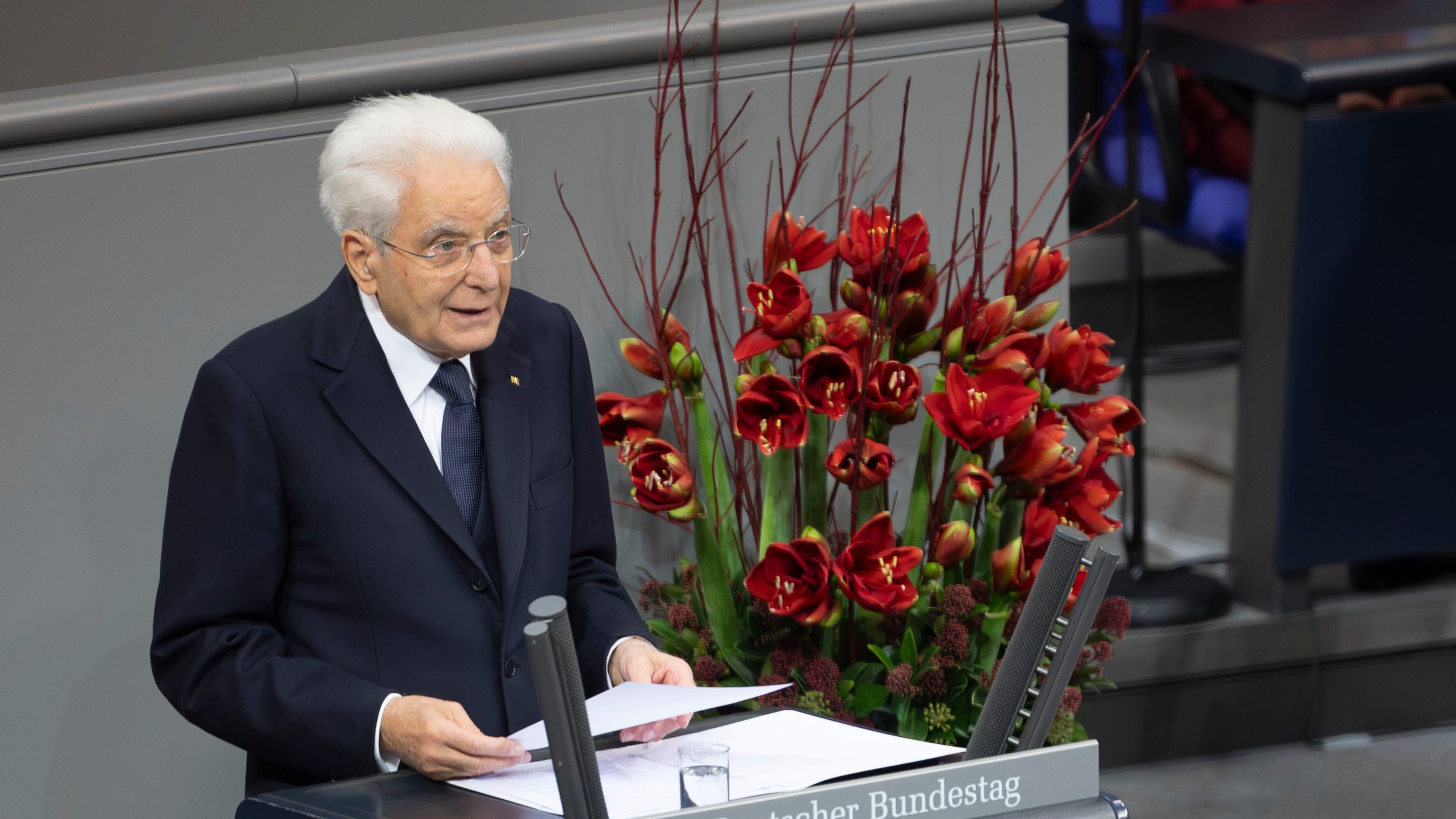 Mattarella e l'allarme sull'atomica. "Nuovi dottor Stranamore in vista"